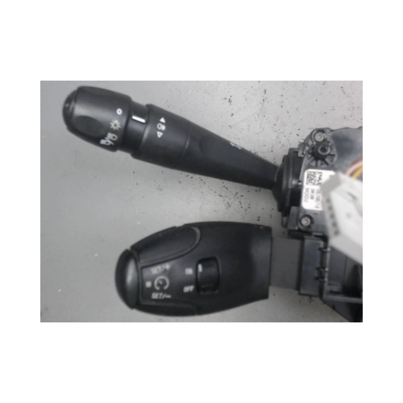 BLOC COMMODOS PEUGEOT 208