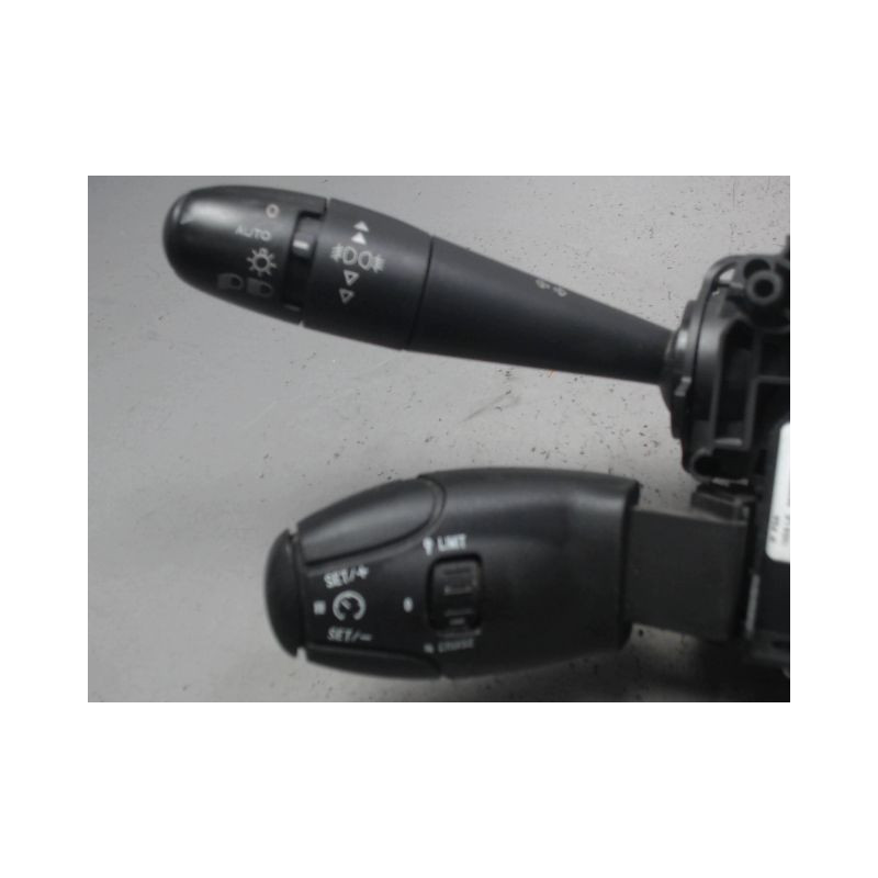 BLOC COMMODOS PEUGEOT 5008 2009-