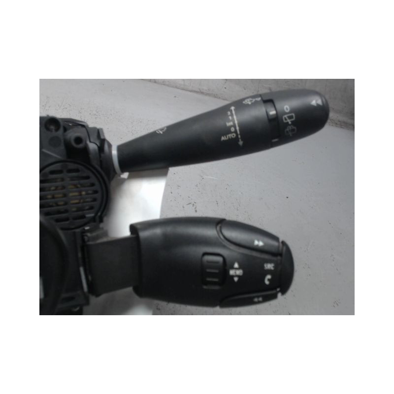 BLOC COMMODOS PEUGEOT 5008 2009-