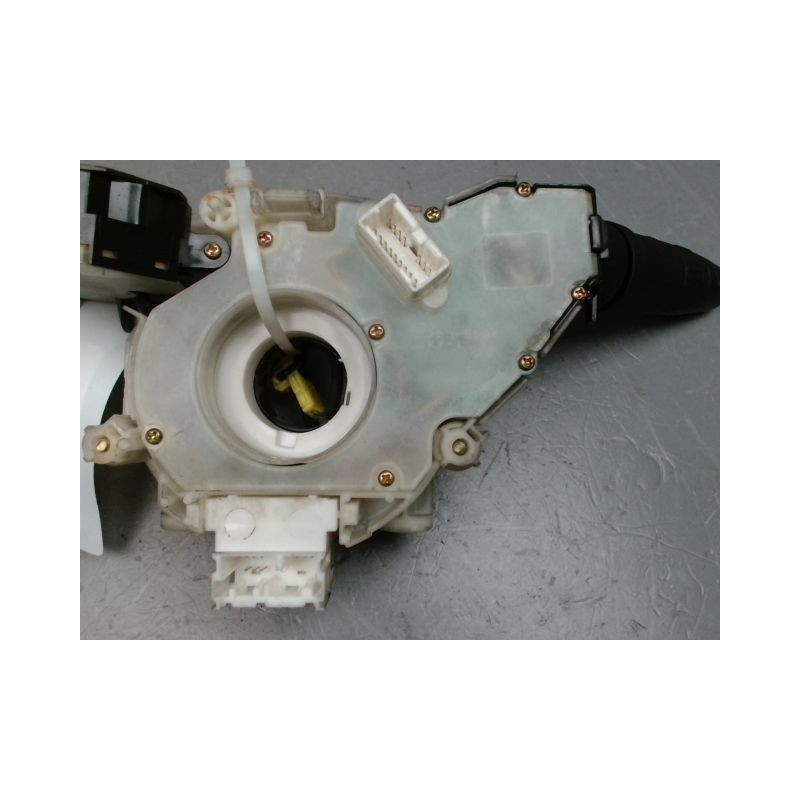 BLOC COMMODOS NISSAN MICRA 2003-2005