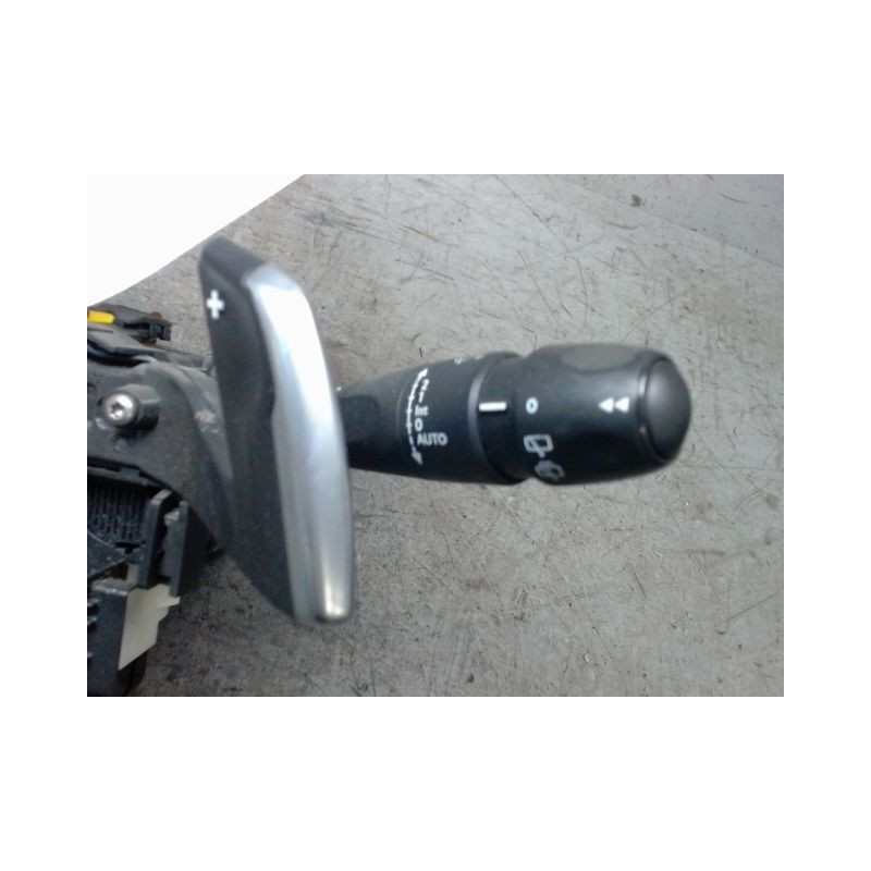 BLOC COMMODOS PEUGEOT 208
