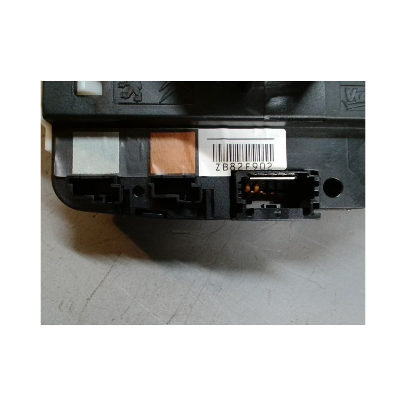 BLOC COMMODOS PEUGEOT 208
