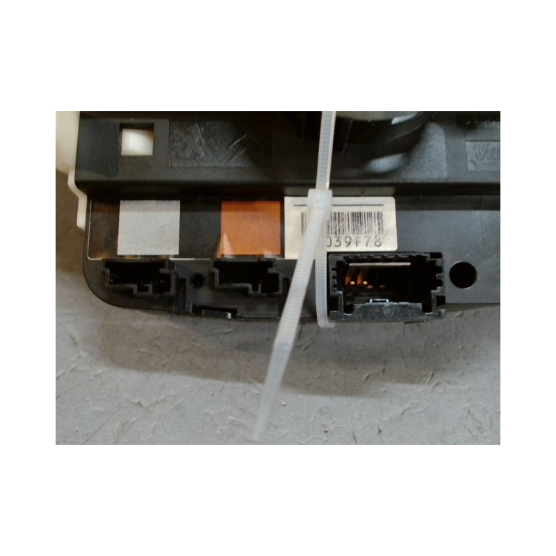 BLOC COMMODOS PEUGEOT 208