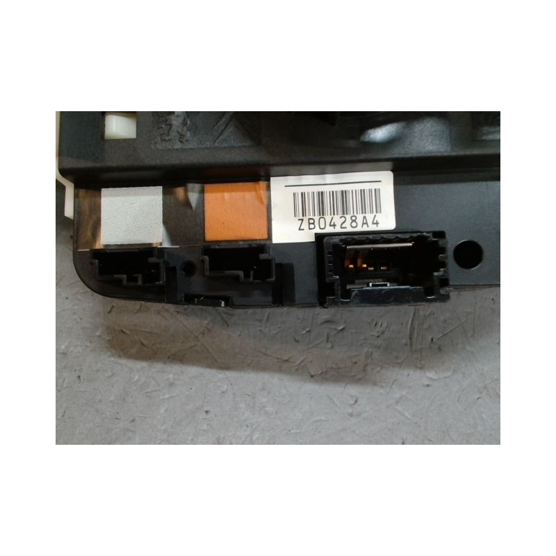 BLOC COMMODOS PEUGEOT 208