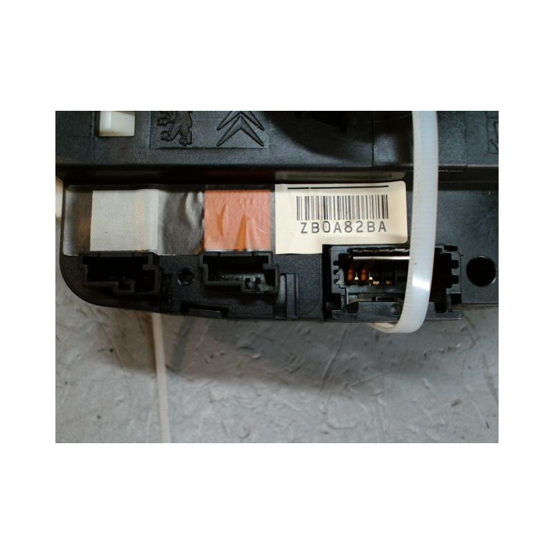 BLOC COMMODOS PEUGEOT 208