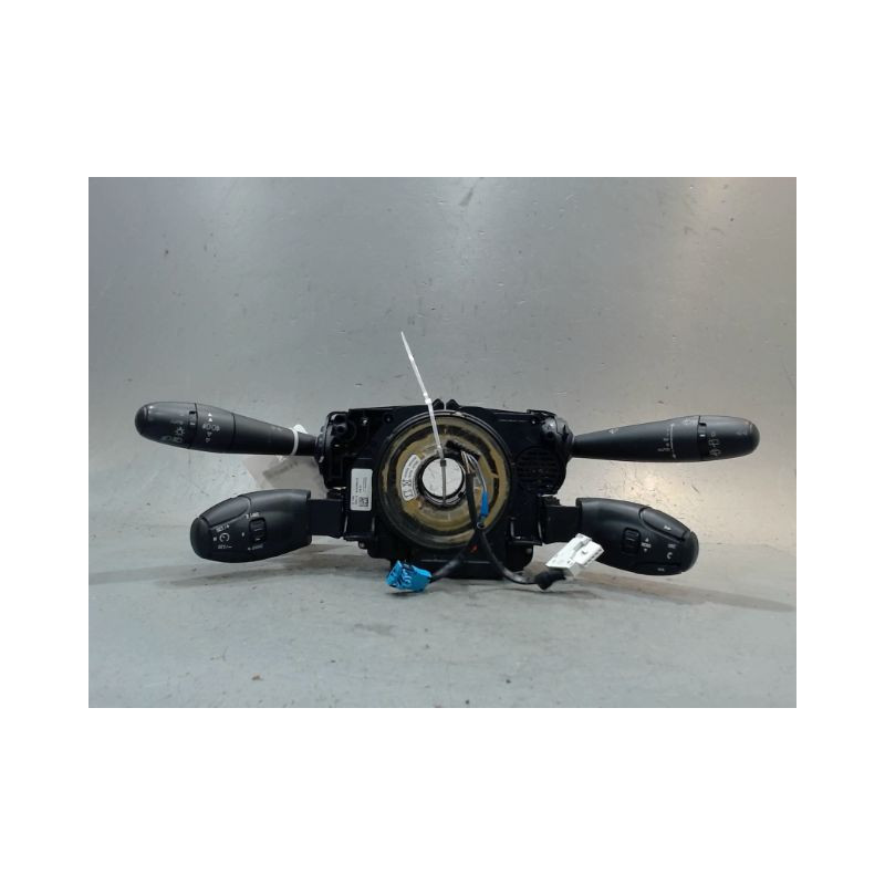 BLOC COMMODOS PEUGEOT 5008