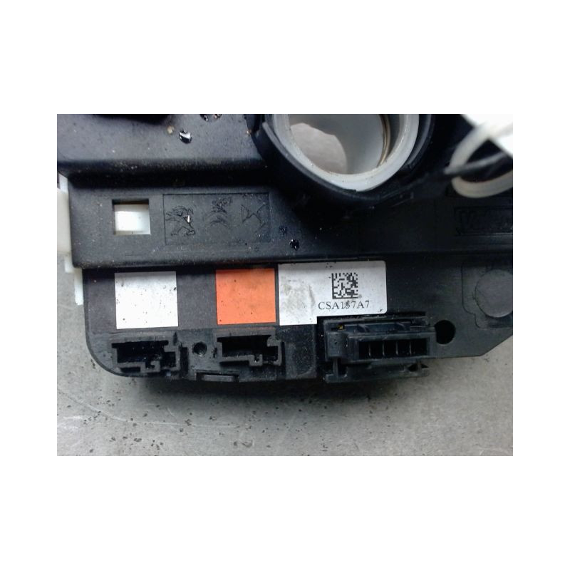 BLOC COMMODOS PEUGEOT 208