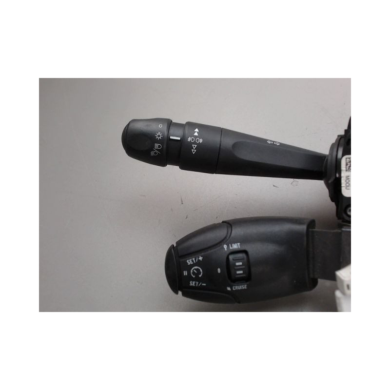 BLOC COMMODOS PEUGEOT 208