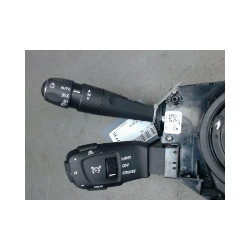 BLOC COMMODOS PEUGEOT 208