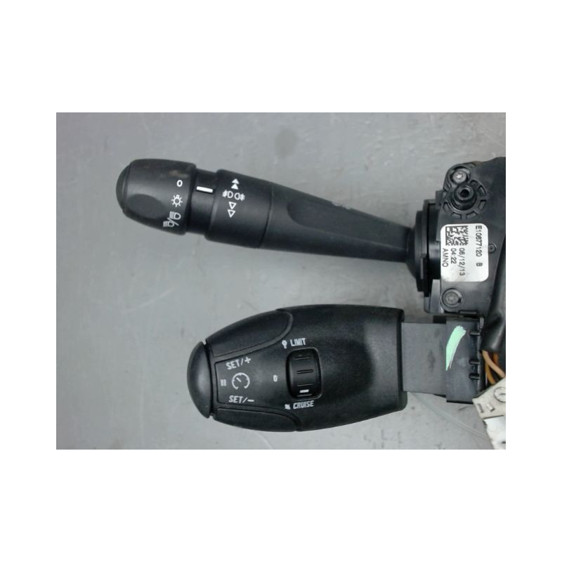 BLOC COMMODOS PEUGEOT 208