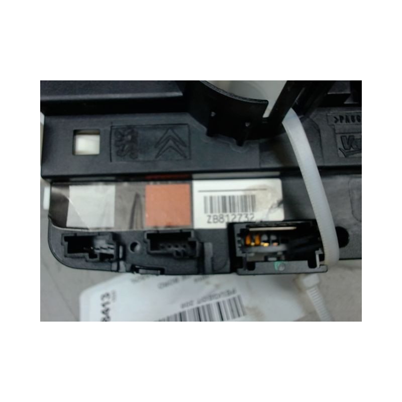 BLOC COMMODOS PEUGEOT 208