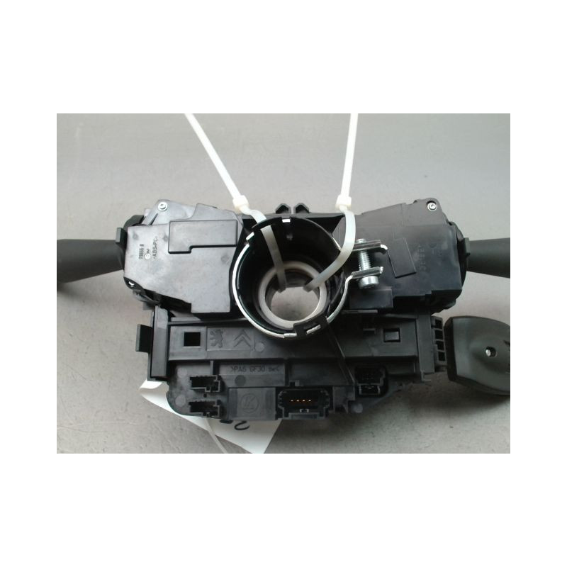 BLOC COMMODOS PEUGEOT 5008 2009-