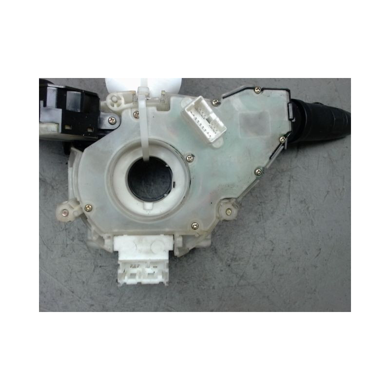 BLOC COMMODOS NISSAN MICRA 2003-2005