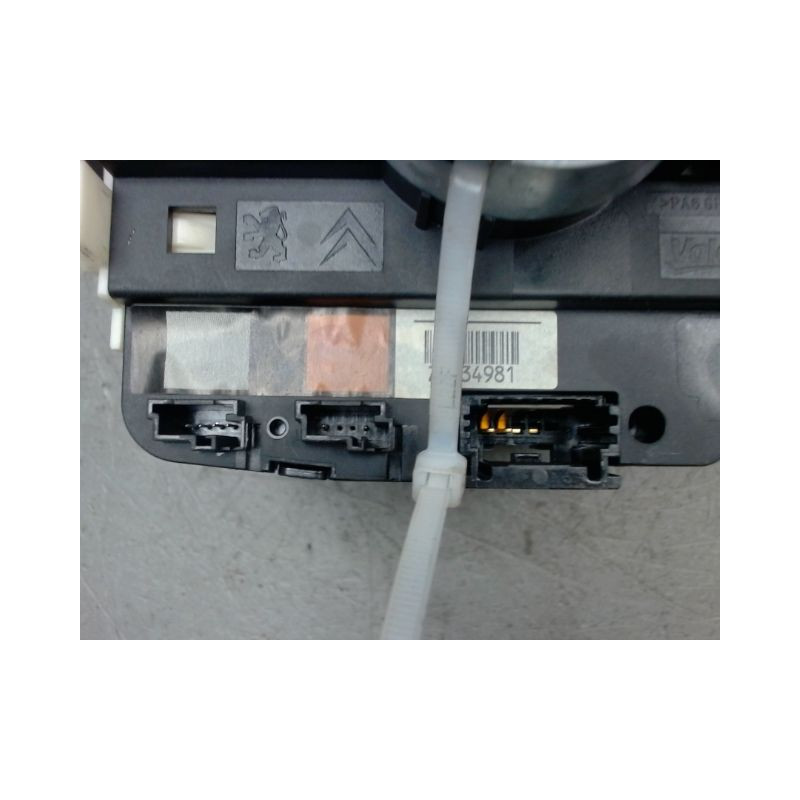 BLOC COMMODOS PEUGEOT 208