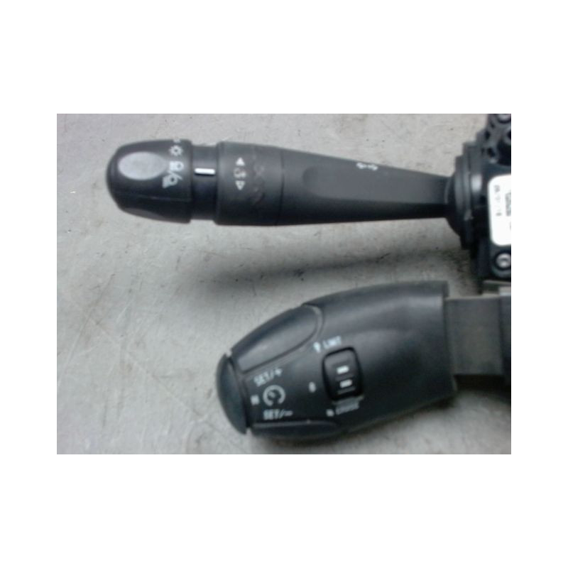 BLOC COMMODOS PEUGEOT 208