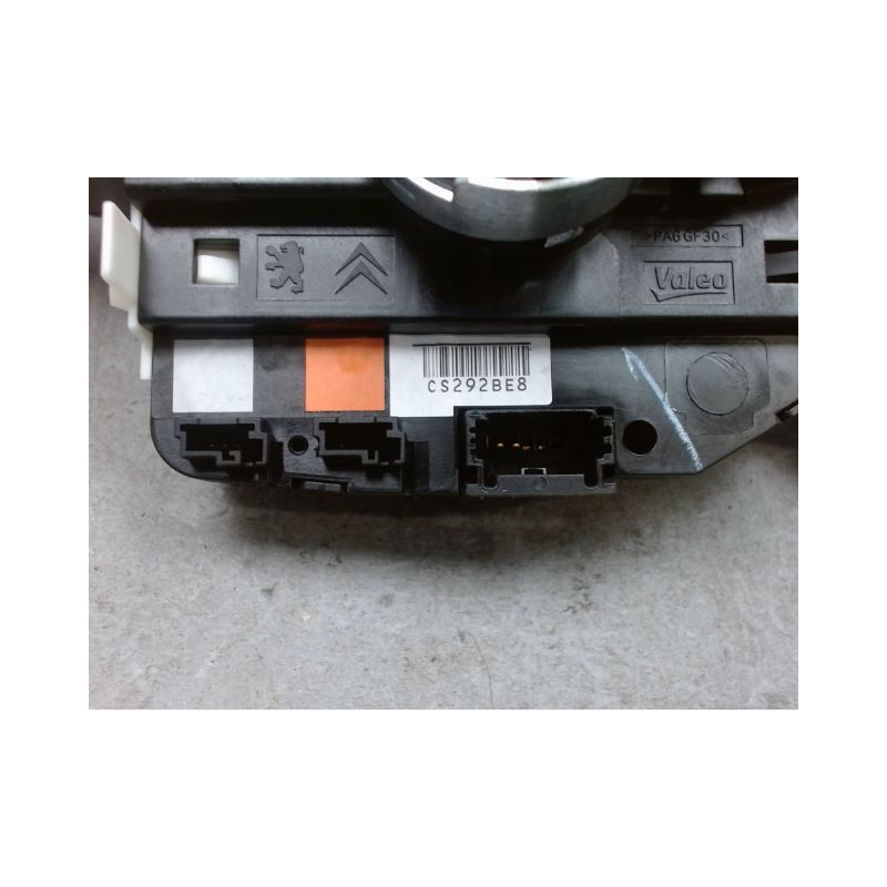 BLOC COMMODOS PEUGEOT 208