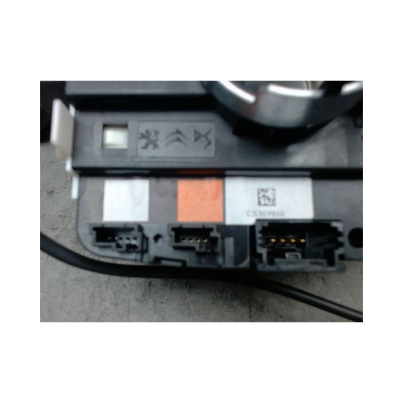 BLOC COMMODOS PEUGEOT 208