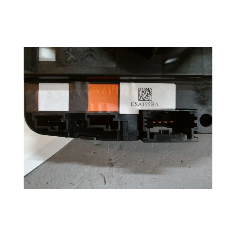 BLOC COMMODOS PEUGEOT 208
