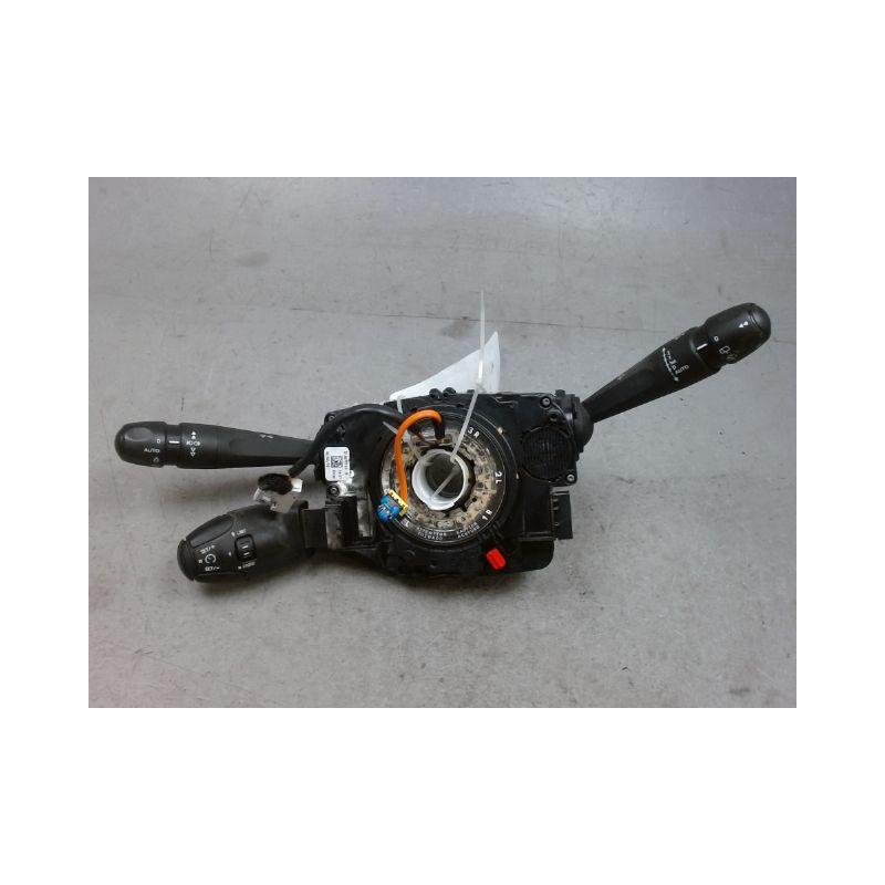 BLOC COMMODOS PEUGEOT 2008
