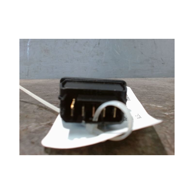 COMMANDE LEVE-GLACE PORTE AVG PEUGEOT 106 96-2003