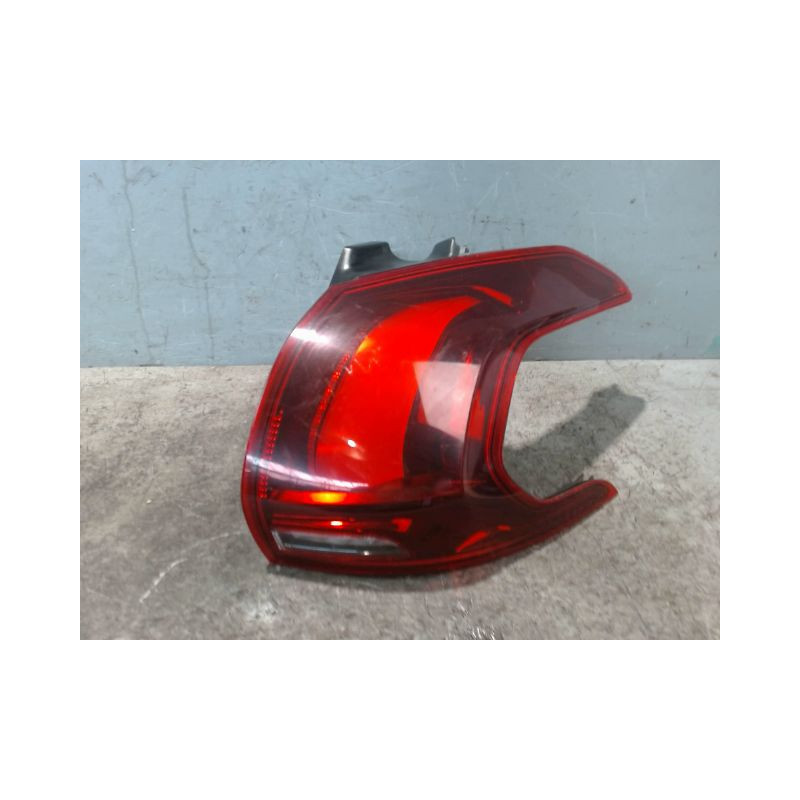 FEU ARRIERE DROIT PEUGEOT 2008