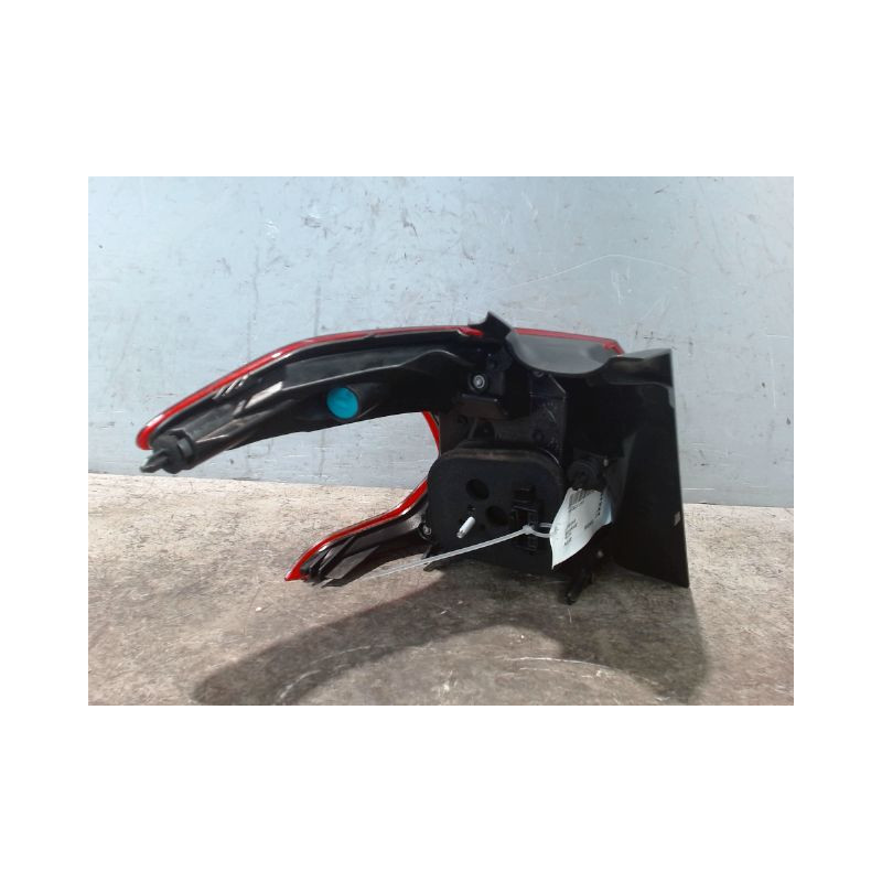 FEU ARRIERE DROIT PEUGEOT 2008