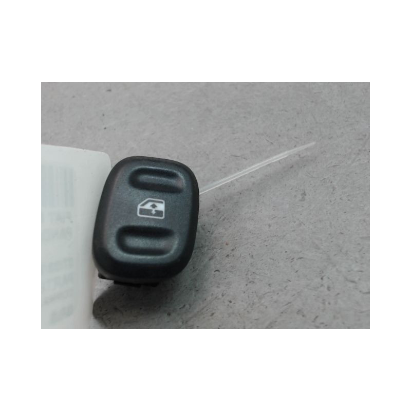 COMMANDE LEVE-GLACE PORTE AVG FIAT PANDA II 2003-...