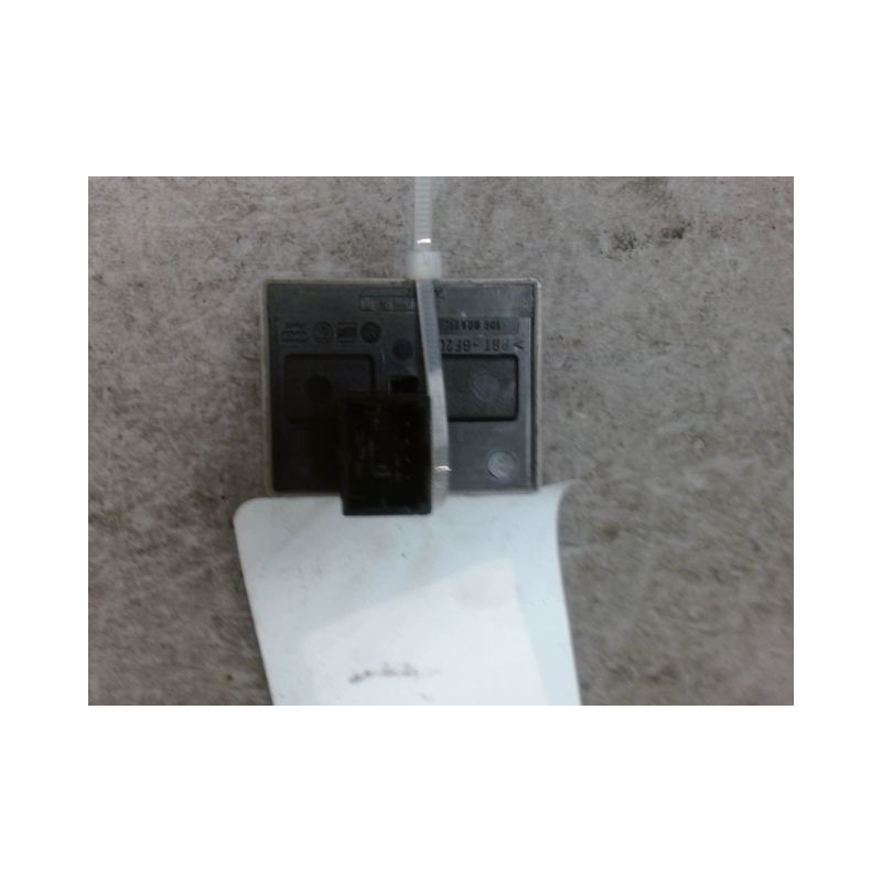 COMMANDE LEVE-GLACE PORTE AVG VOLKSWAGEN FOX