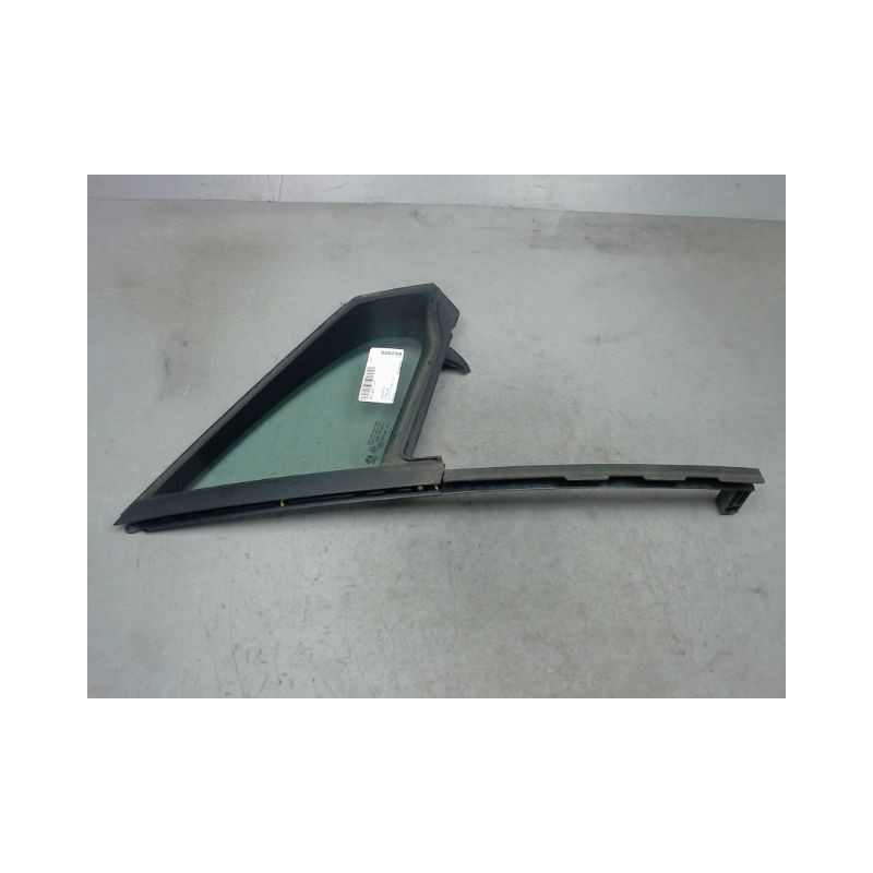 GLACE FIXE PORTE AVD PEUGEOT 208