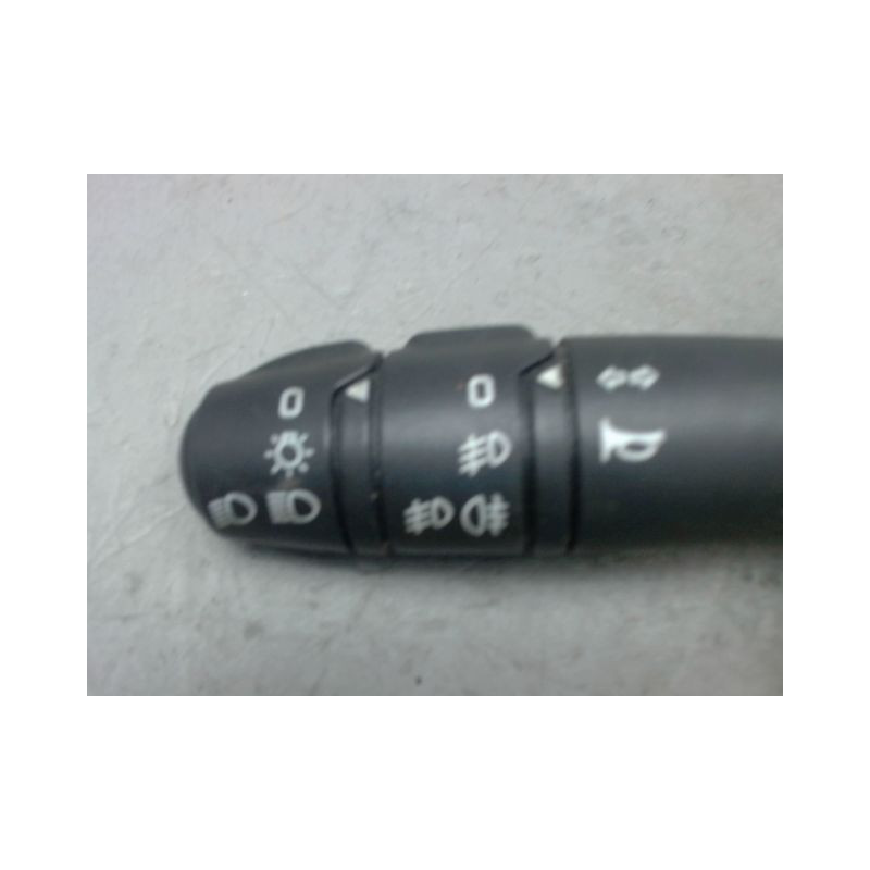 COMMANDE CLIGNOTANT DACIA SANDERO 2008-