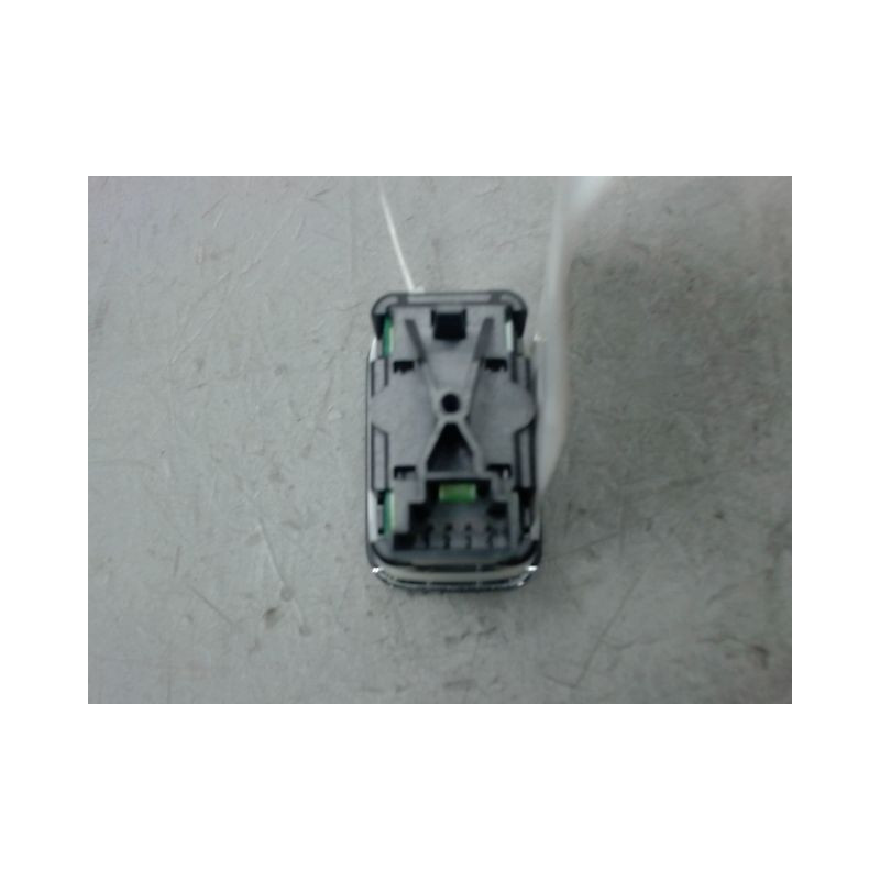 COMMANDE LEVE-GLACE PORTE AVD MERCEDES CLASSE C 2007-