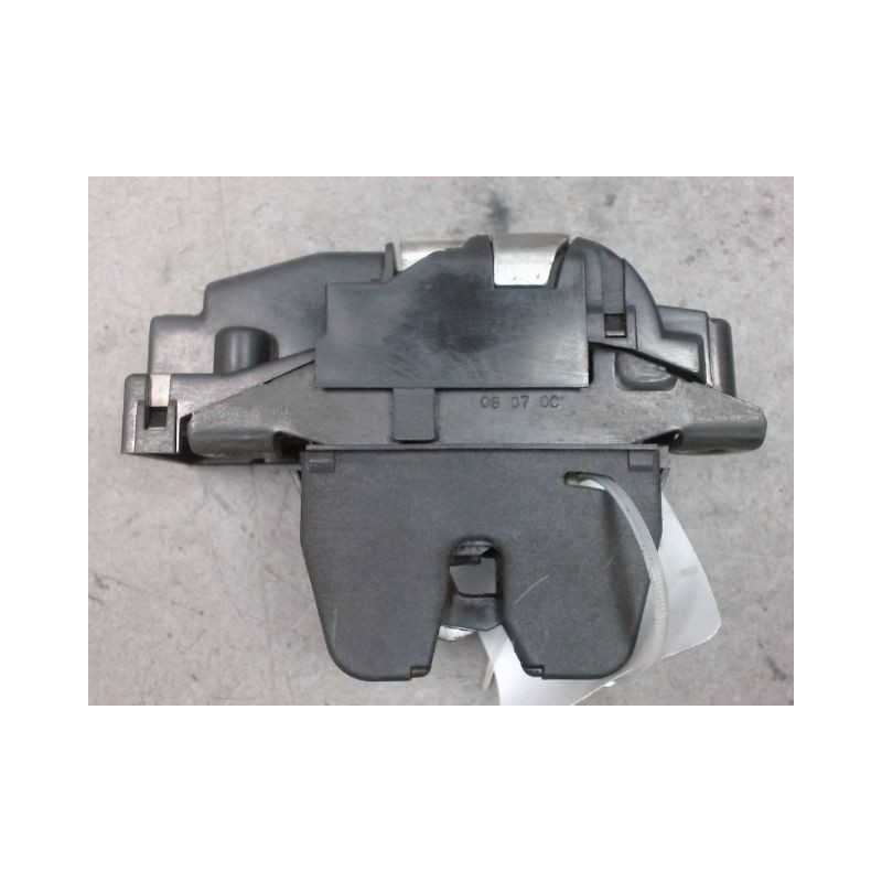 SERRURE HAYON  PEUGEOT 207 5P