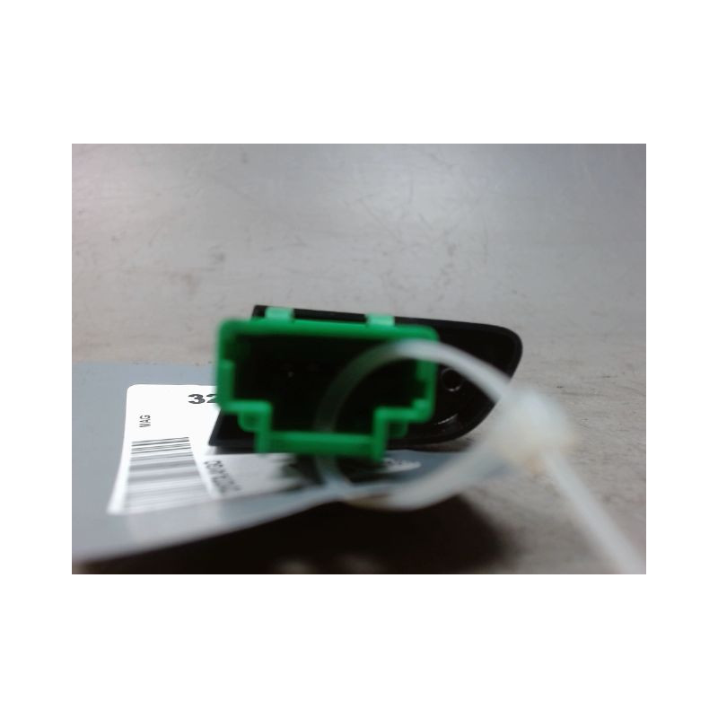 COMMANDE DEGIVRAGE LUNETTE ARRIERE TOYOTA AYGO