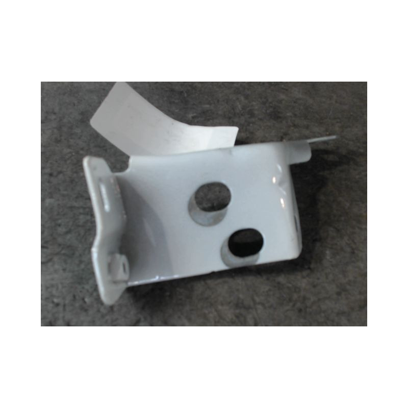SUPPORT AILE AVD DACIA SANDERO 2008-