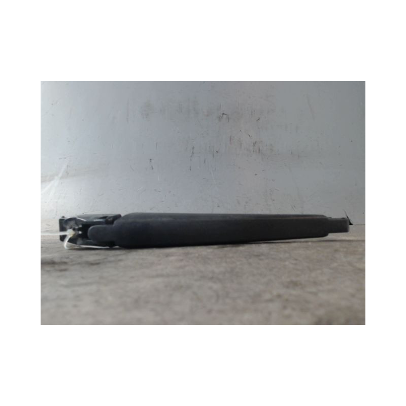 BRAS ESSUIE-GLACE ARRIERE TOYOTA RAV4