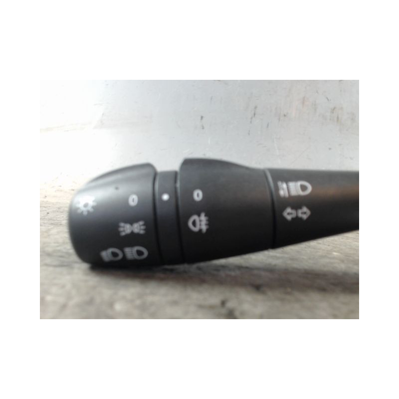 COMMANDE CLIGNOTANT RENAULT TWINGO III