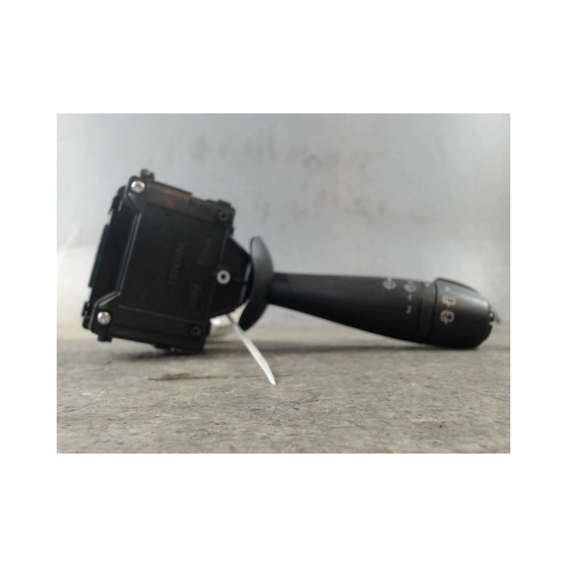 COMMANDE ESSUIE GLACE RENAULT TWINGO III