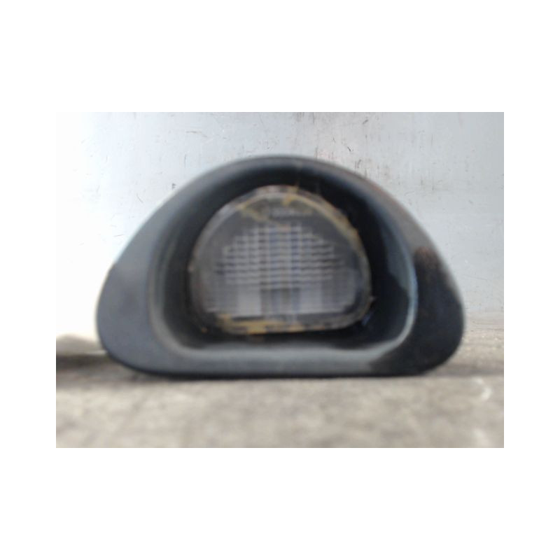ECLAIREUR PLAQUE DE POLICE GAUCHE PEUGEOT 107 3P
