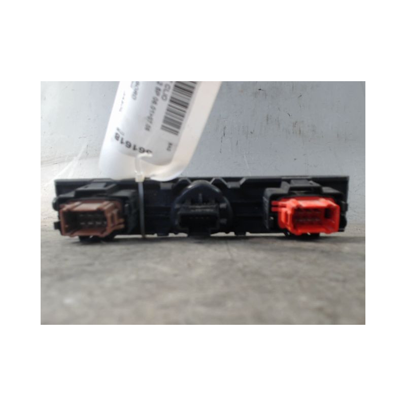 BOUTON DE WARNING RENAULT CLIO II PH.2 01-06