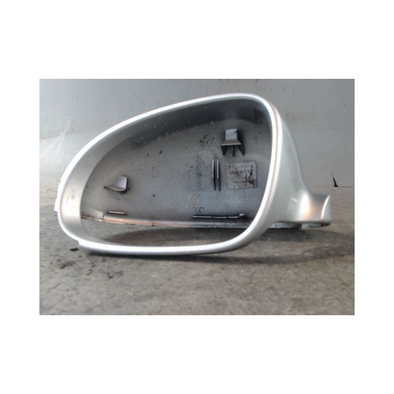 CARENAGE RETROVISEUR EXTERIEUR GAUCHE VOLKSWAGEN SHARAN 2004-