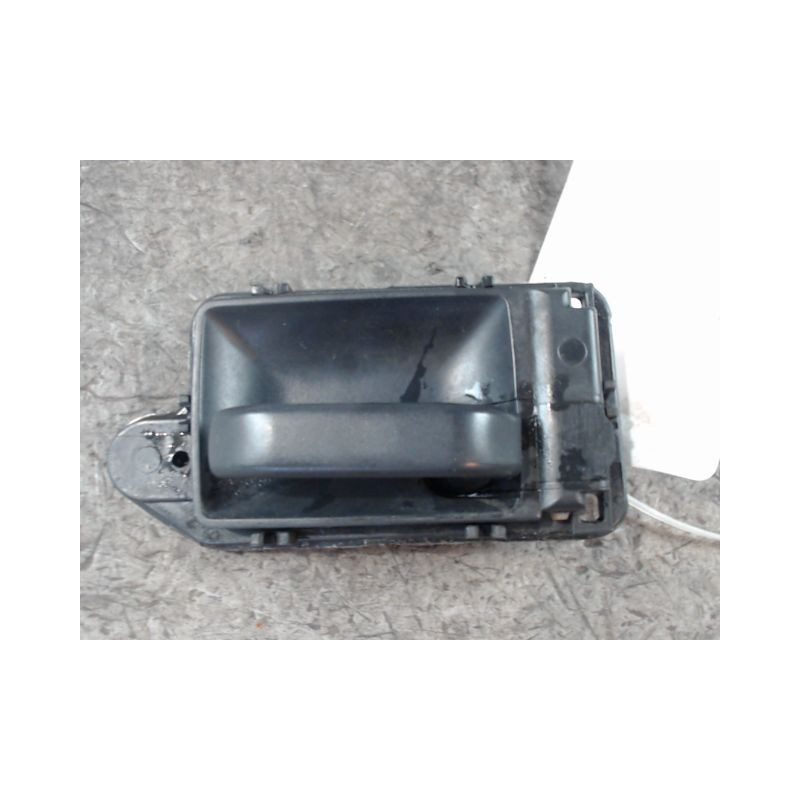 POIGNEE INTERIEURE PORTE AVANT DROIT PEUGEOT 106 96-2003