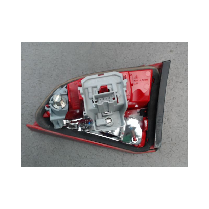 FEU ARRIERE INTERIEUR GAUCHE AUDI A4