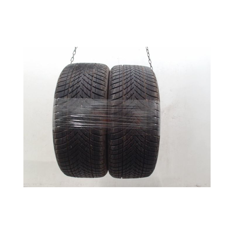 Paire de pneus GOOD YEAR ULTRA GRIP PERFORMANCE 3 225 40 18 92 V