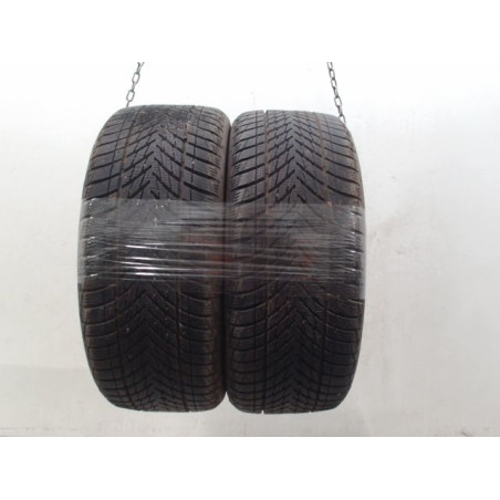 Paire de pneus GOOD YEAR ULTRA GRIP PERFORMANCE 3 225 40 18 92 V