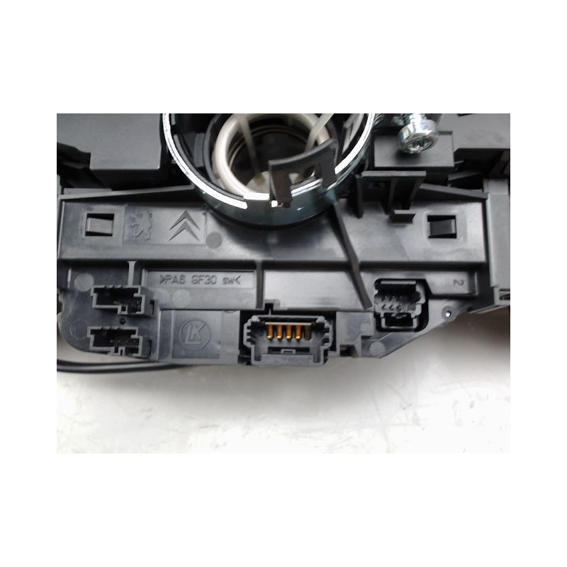 BLOC COMMODOS PEUGEOT 5008