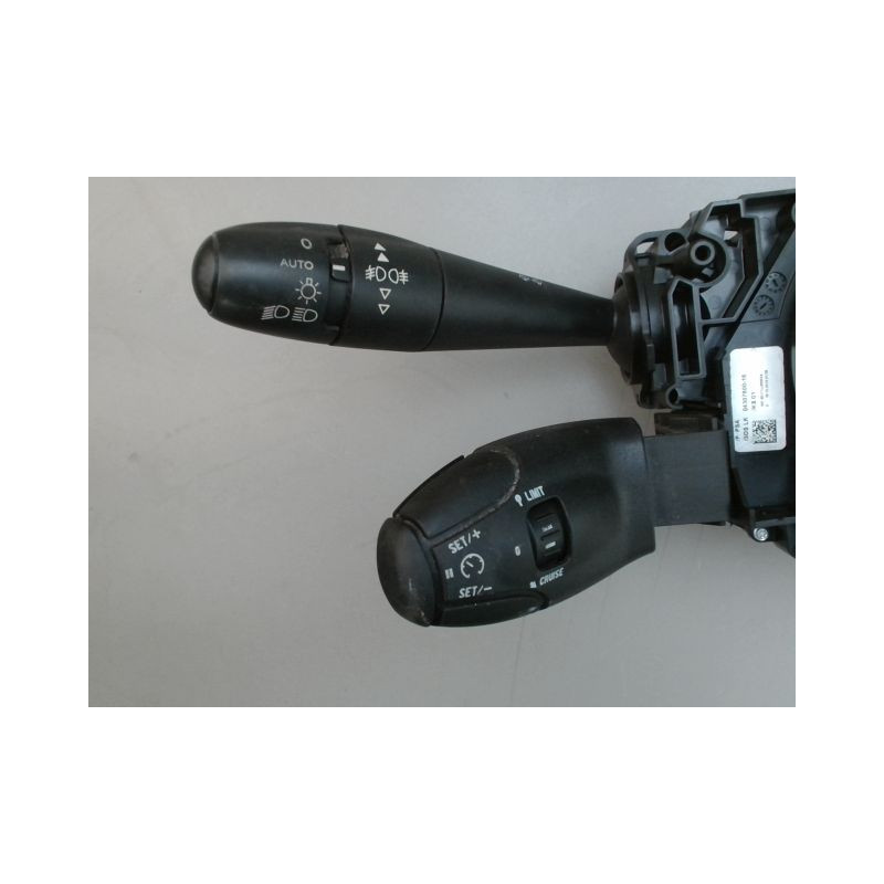 BLOC COMMODOS PEUGEOT 5008