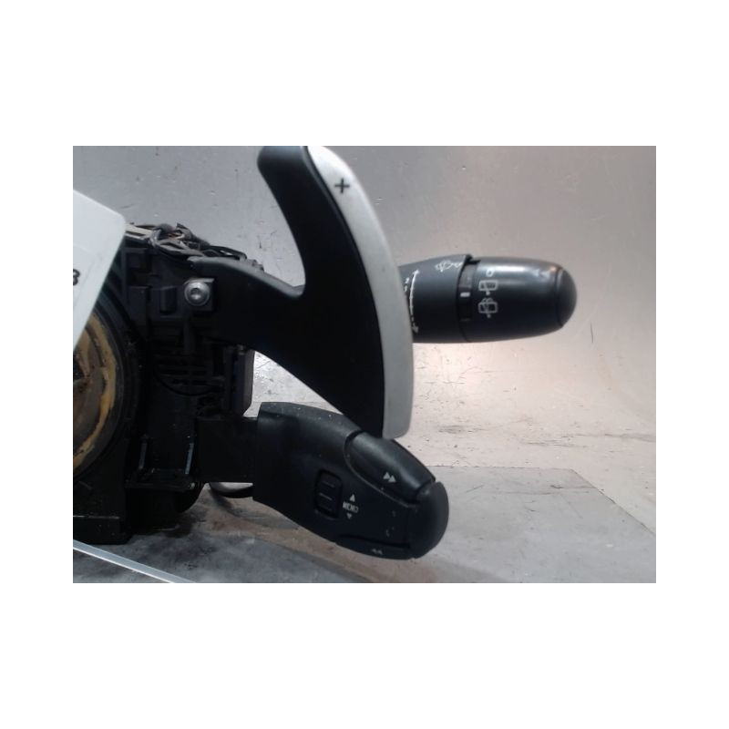 BLOC COMMODOS PEUGEOT 5008