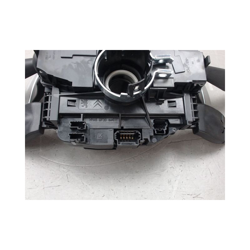 BLOC COMMODOS PEUGEOT 3008