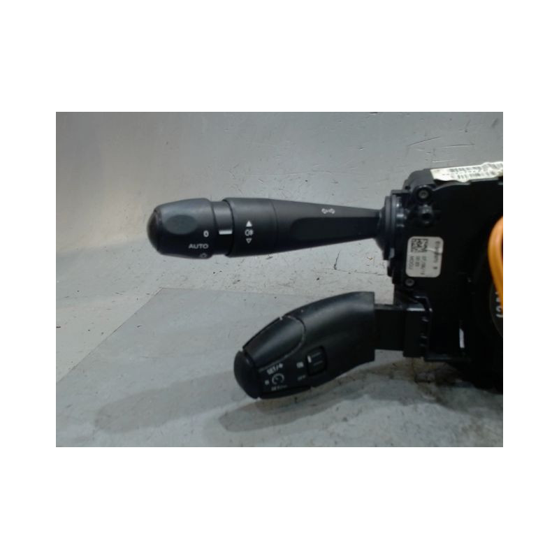 BLOC COMMODOS PEUGEOT 208
