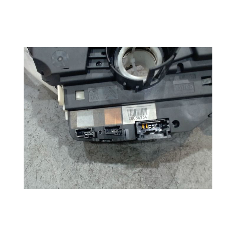 BLOC COMMODOS PEUGEOT 208